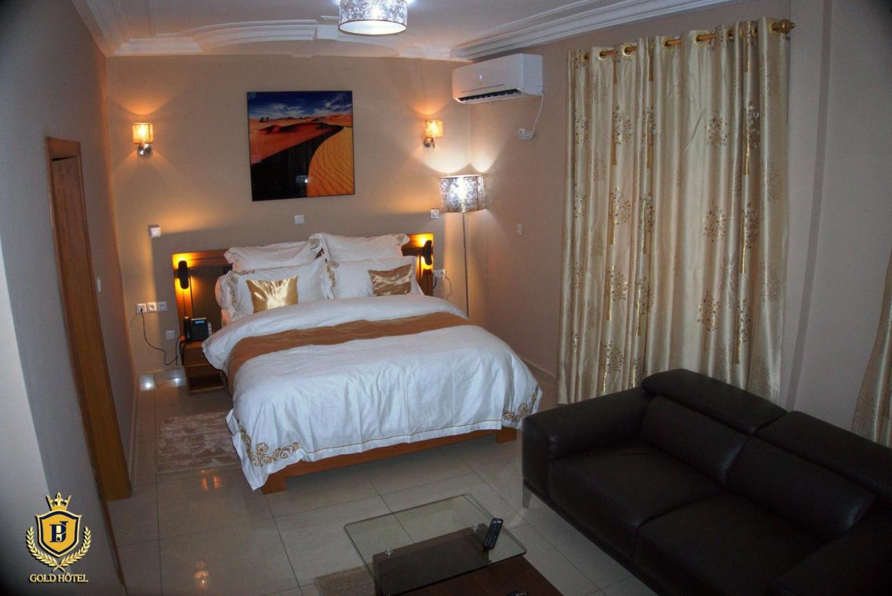 Gold Hotel Bafang Екстер'єр фото