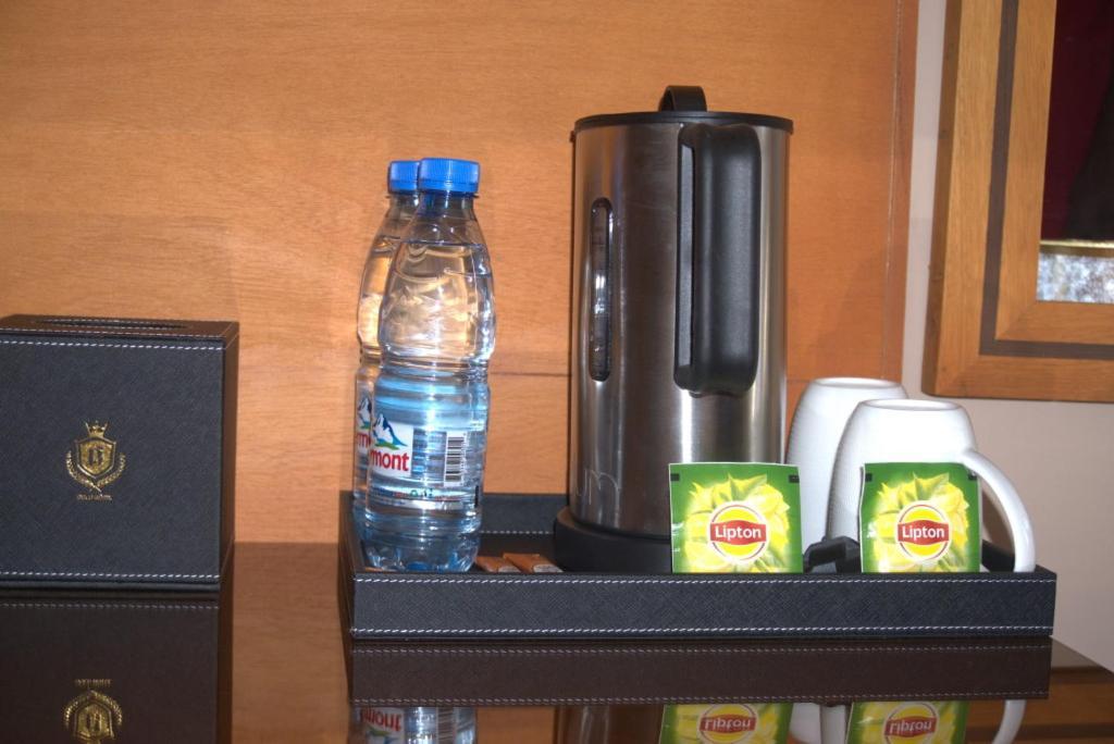 Gold Hotel Bafang Екстер'єр фото