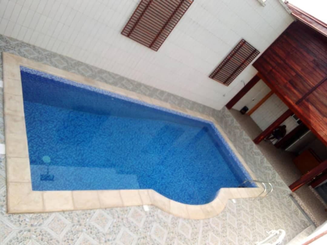 Gold Hotel Bafang Екстер'єр фото